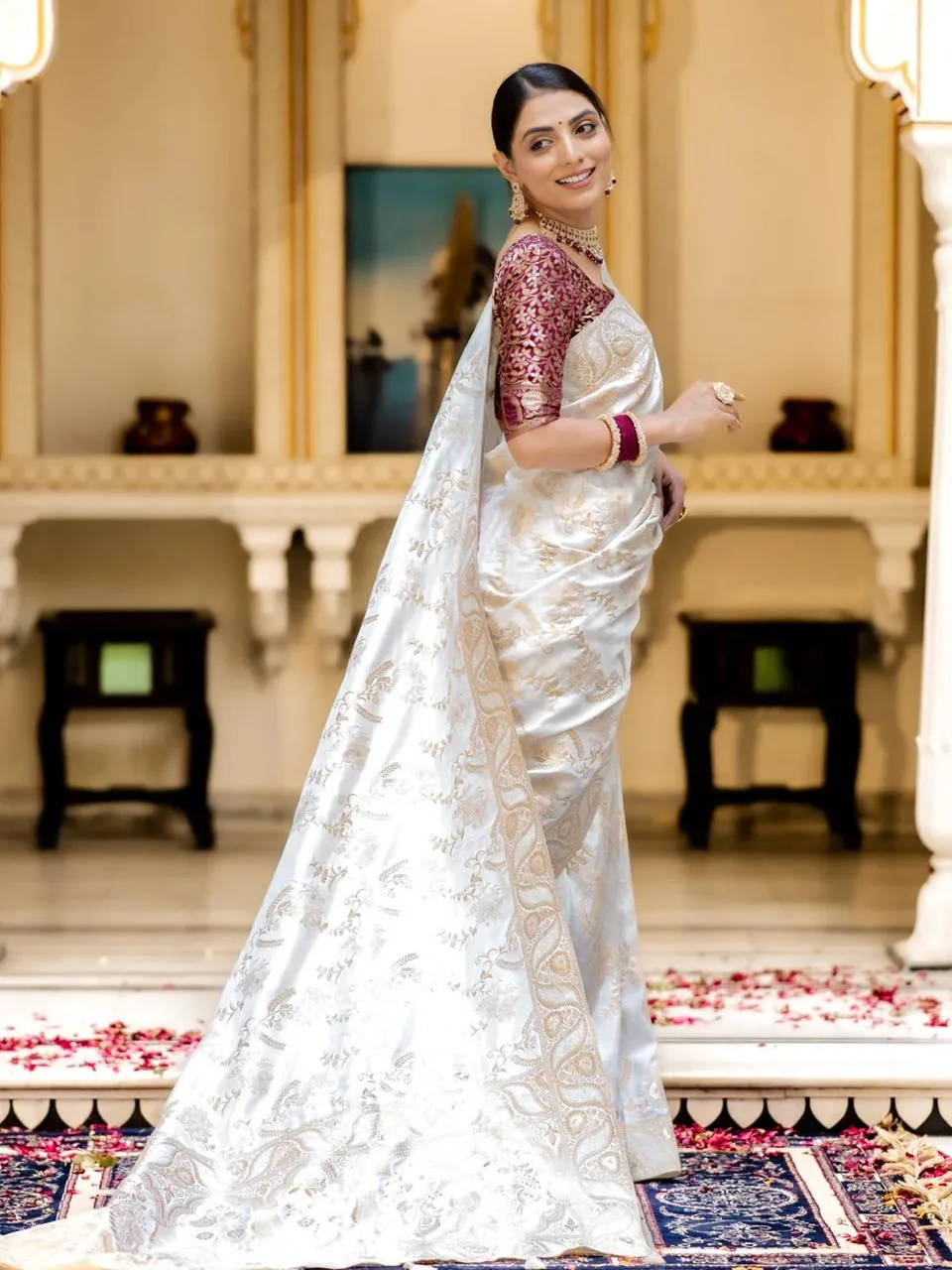 Enigmatic Off White Soft Silk Saree With Transcendent Blouse Piece