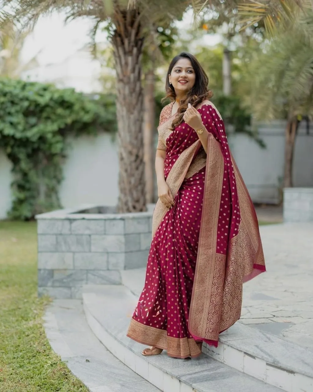 Gorgeous Maroon Soft Silk Saree With Alluring Blouse Piece