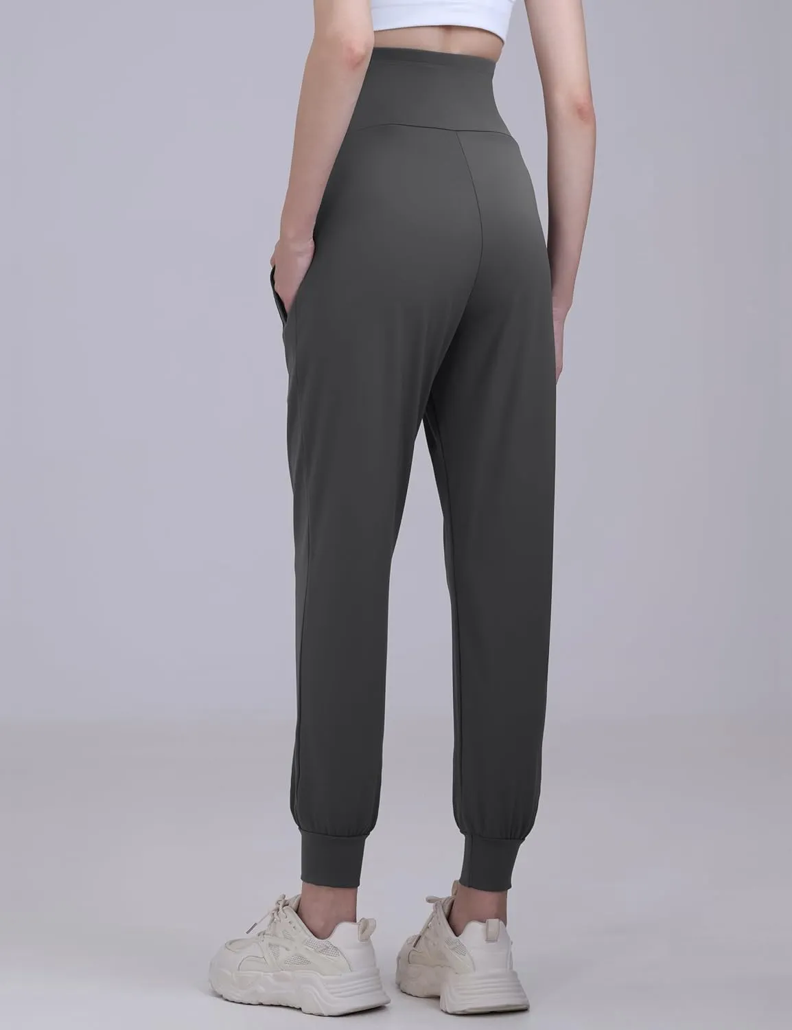 Maternity Joggers Fleece Lined Maternity Sweatpants Stretchy Workout Casual Pregnancy Pants with Pockets