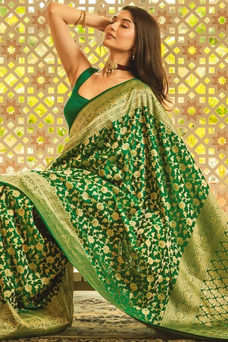 Moiety Green Soft Silk Saree With Blooming Blouse Piece