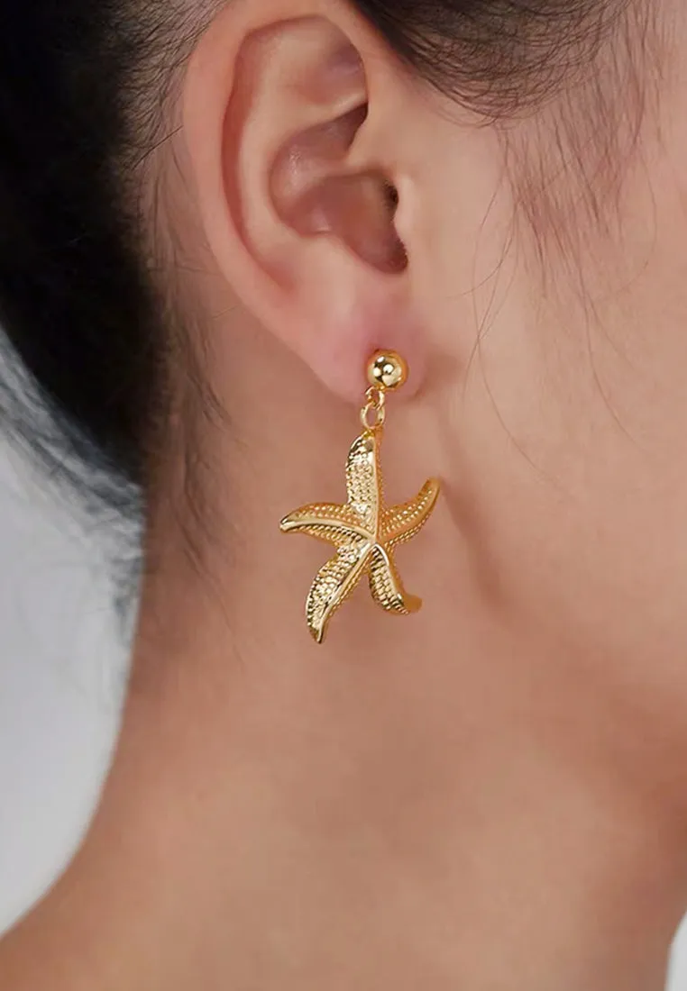 Seastar Earrings in Gold