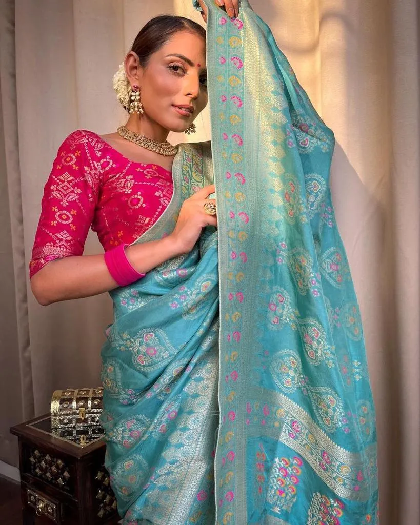 Vestigial Firozi Soft Silk Saree With Mesmerising Blouse Piece